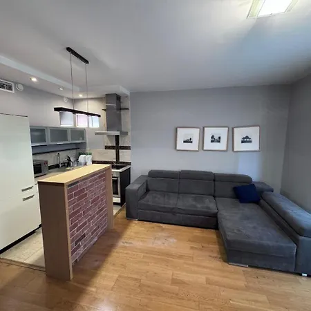 2-room Next To Galeria Dominikanska Krawiecka 3 * Breslavia