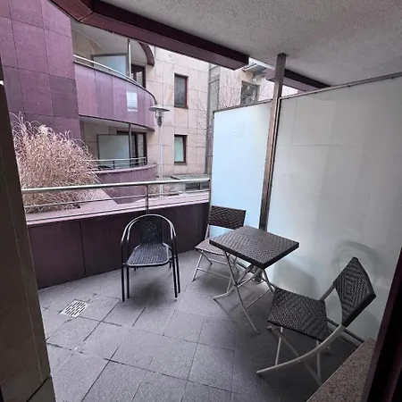 Apartamento 2-room Next To Galeria Dominikanska Krawiecka 3 Breslavia