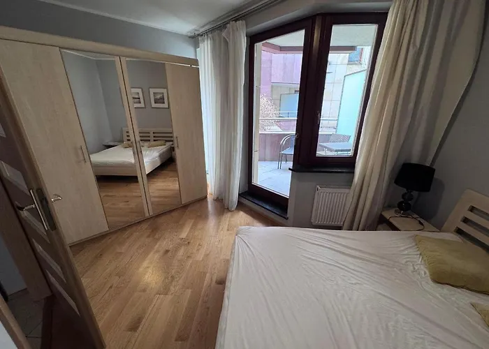 2-room Next To Galeria Dominikanska Krawiecka 3 Breslavia